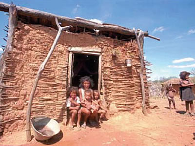 Resultado de imagem para fotos da pobreza no brasil